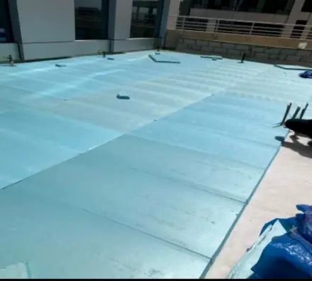 KAFD Tower Terrace Works — thermal insulation: thermal insulation boards being laid